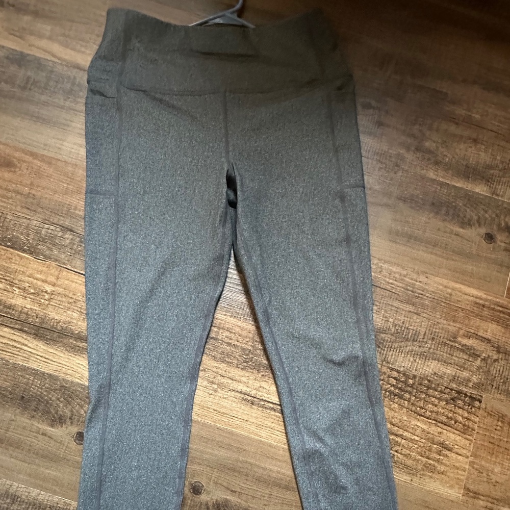 SKECHERS  Grey Leggings Size Large with Pockets